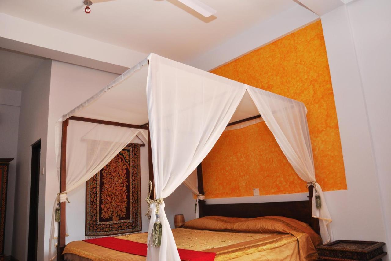 Solomon Beach Hotel Marawila Exterior foto