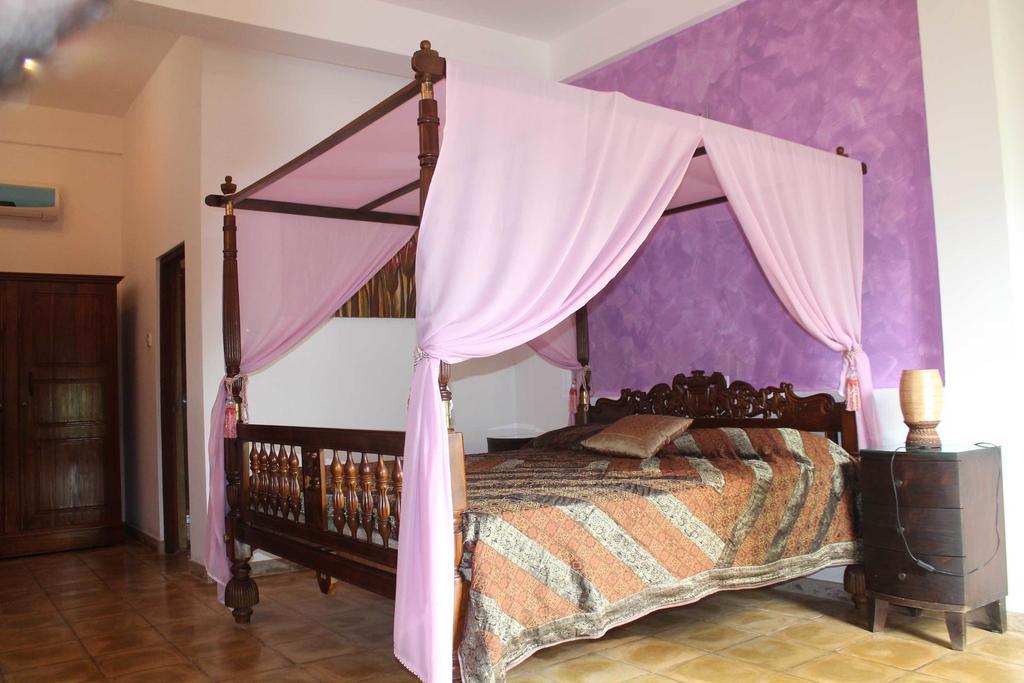 Solomon Beach Hotel Marawila Quarto foto